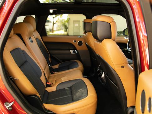 Used 2019 Land Rover Range Rover Sport HSE Dynamic image 32