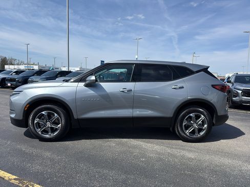 Used 2025 Chevrolet Blazer LT AWD/4WD image 6