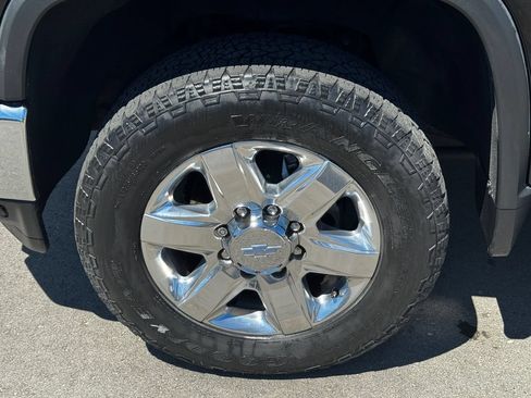 Used 2020 Chevrolet Silverado 2500 LTZ w/ LTZ Plus Package AWD/4WD image 47