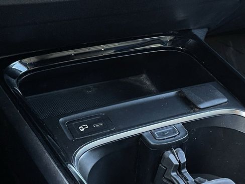 Used 2022 Mercedes-Benz GLB 250 GLB 250 image 21