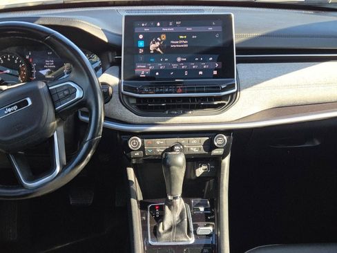 Used 2022 Jeep Compass Latitude w/ Sun and Sound Group image 20