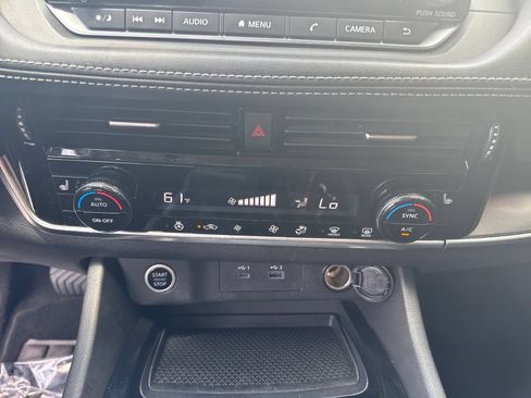 Used 2021 Nissan Rogue SV w/ Premium Package FWD image 31
