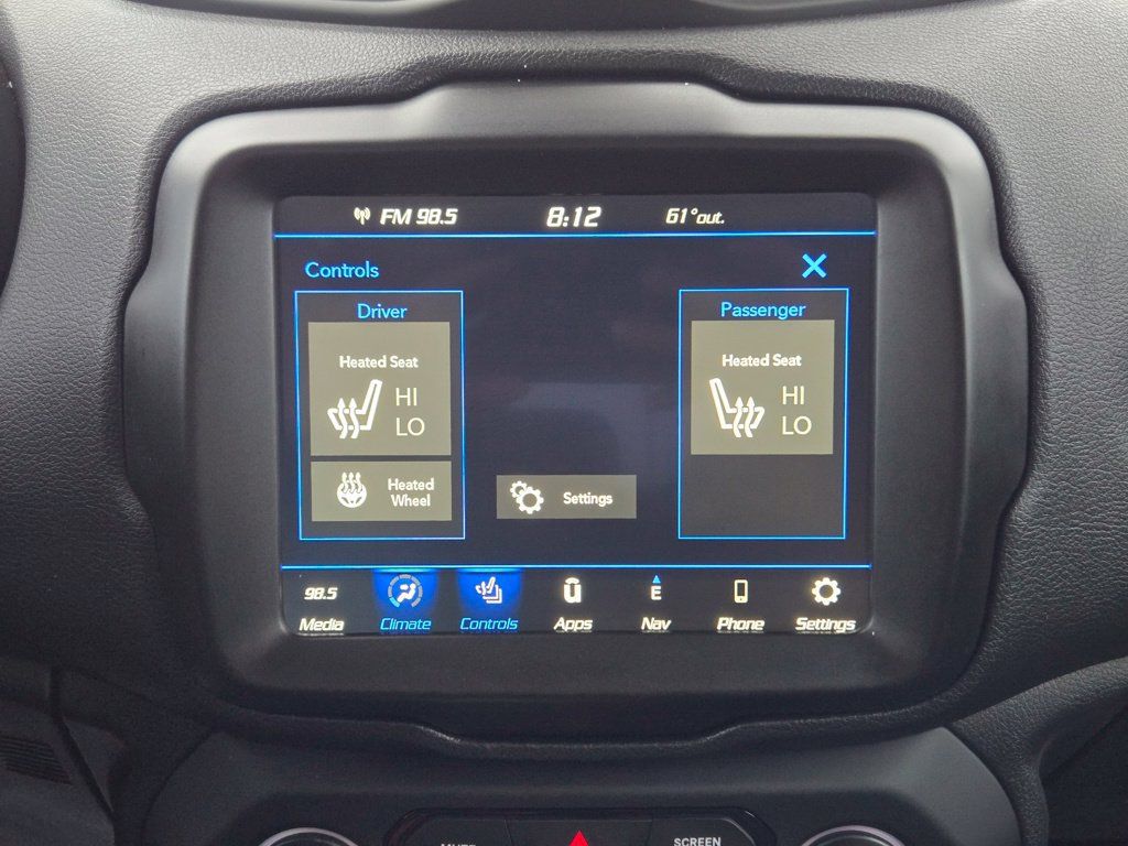 Used 2023 Jeep Renegade Trailhawk w/ Trailhawk Elite Group AWD/4WD image 24