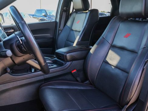 Used 2025 Dodge Durango GT AWD/4WD image 12