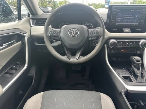 Used 2022 Toyota RAV4 XLE w/ Convenience Package AWD/4WD image 16
