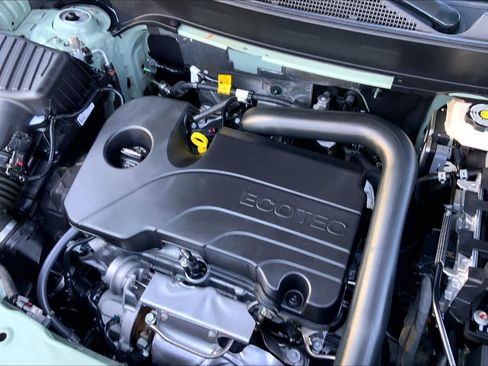 Certified 2025 Chevrolet Equinox LT image 29