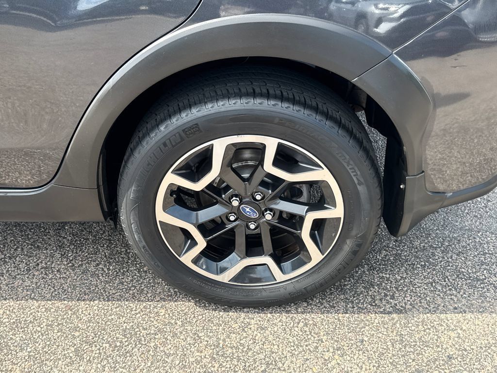 Used 2017 Subaru Crosstrek 2.0i Premium AWD/4WD image 39