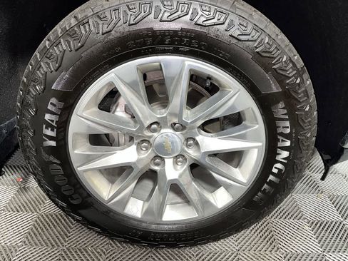 Used 2022 Chevrolet Silverado 1500 LTZ w/ LTZ Premium Package AWD/4WD image 10