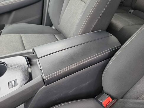 Used 2024 Nissan Rogue SV image 12