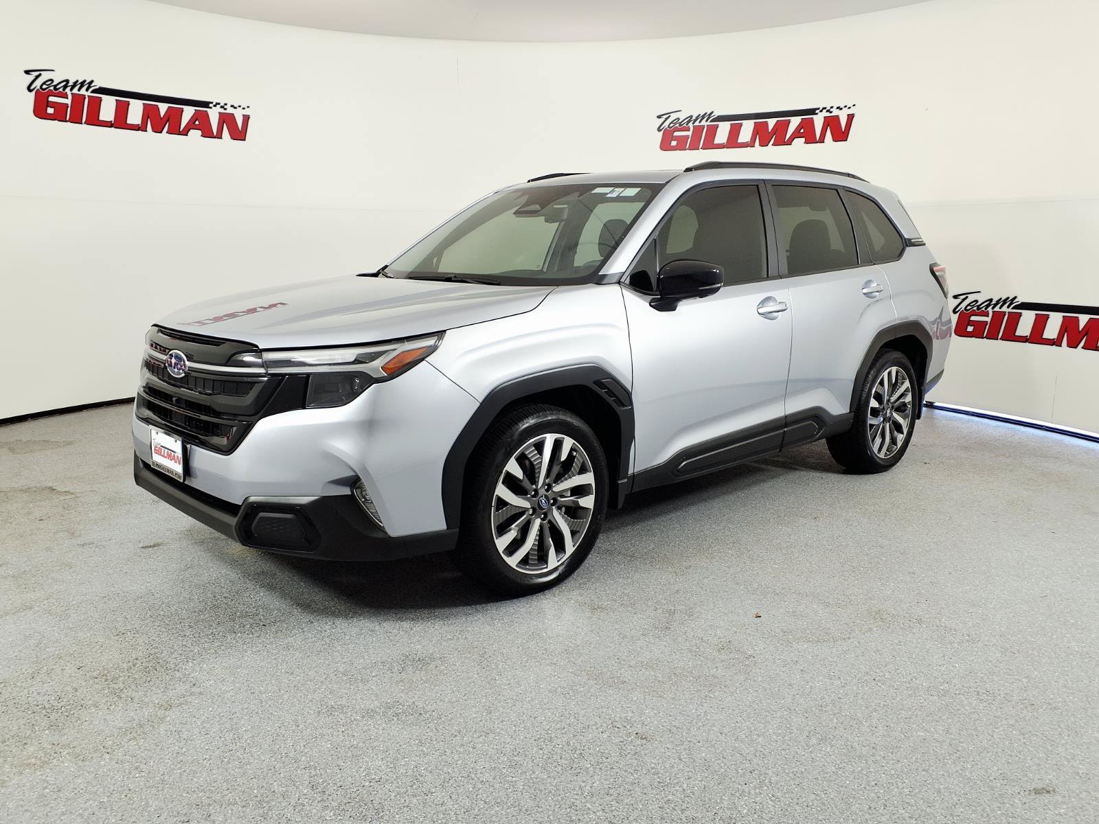 Used 2025 Subaru Forester Touring AWD/4WD image 3