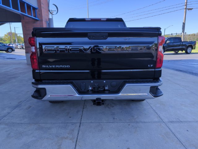 Used 2023 Chevrolet Silverado 1500 LT AWD/4WD image 7