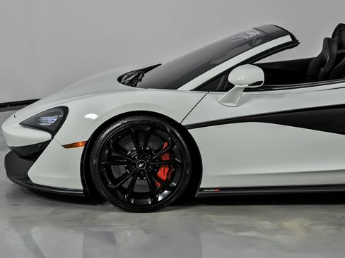 Used 2020 McLaren 570S Spider image 7