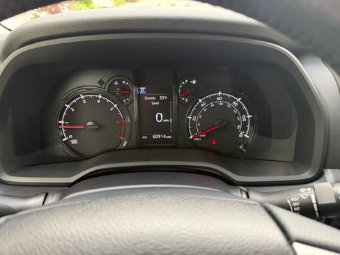 Used 2022 Toyota 4Runner SR5 Premium image 27