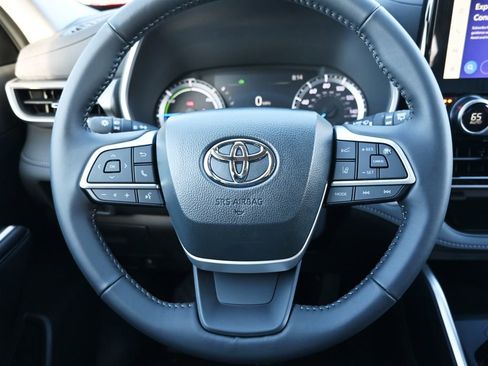New 2026 Toyota Highlander XLE AWD/4WD image 23