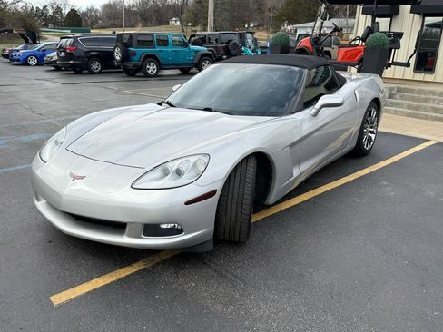 Used 2005 Chevrolet Corvette Convertible w/ Preferred Equipment Group image 7