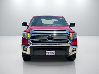 Used 2017 Toyota Tundra SR5 w/ SR5 Upgrade Package RWD video 2