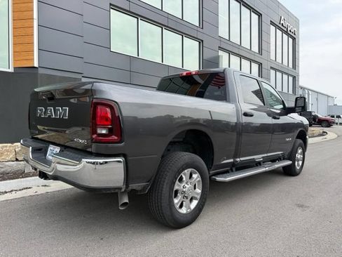 Used 2025 RAM 2500 Big Horn AWD/4WD image 3