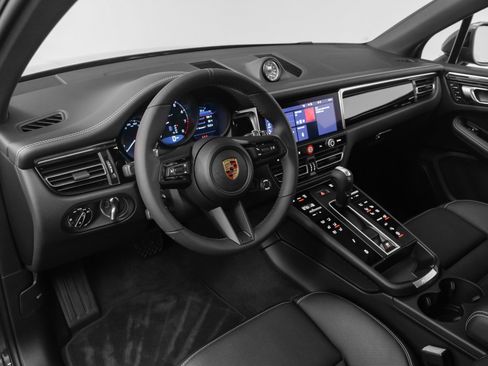 Used 2025 Porsche Macan Turbo image 4