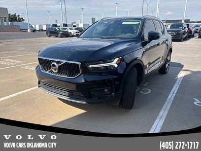 Certified 2021 Volvo XC40 T5 Momentum w/ Premium Package
