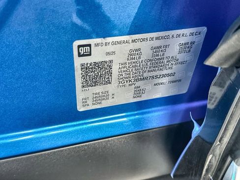 New 2025 Cadillac Optiq Luxury 1 image 35