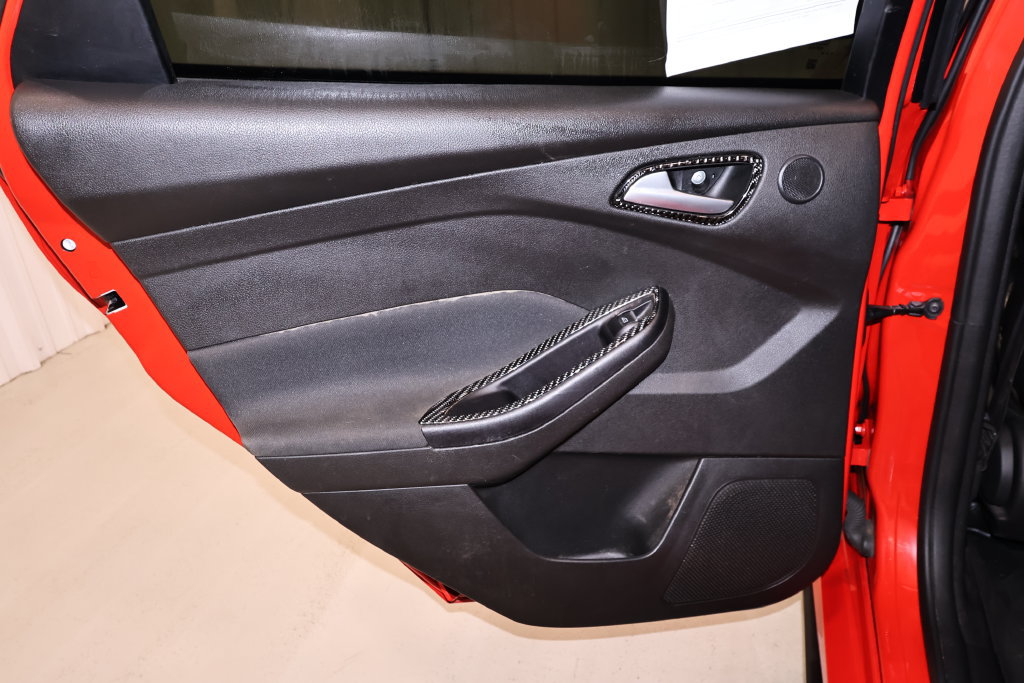 Used 2015 Ford Focus ST w/ Equipment Group 401A FWD image 10