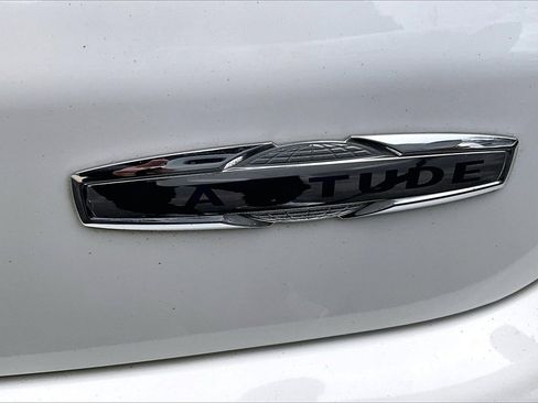 Used 2019 Jeep Compass Latitude w/ Popular Equipment Group image 23