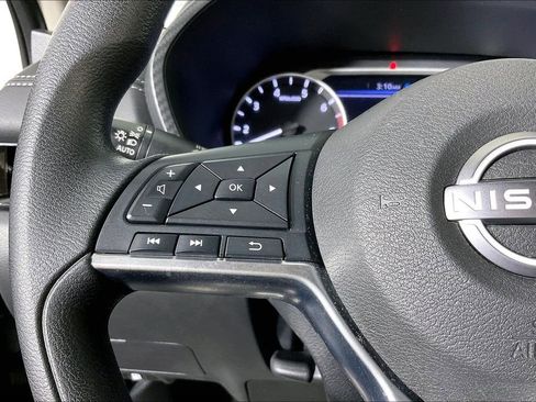 Used 2024 Nissan Sentra SV image 26