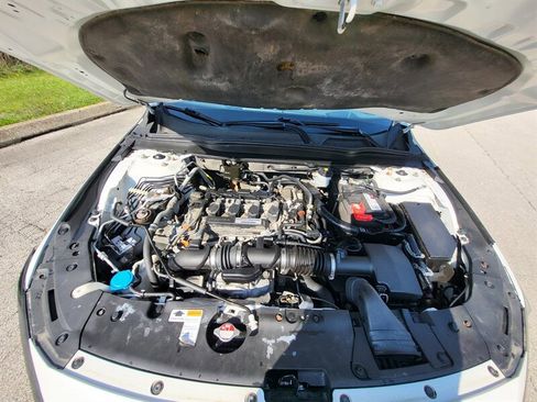 Used 2018 Honda Accord Touring image 27