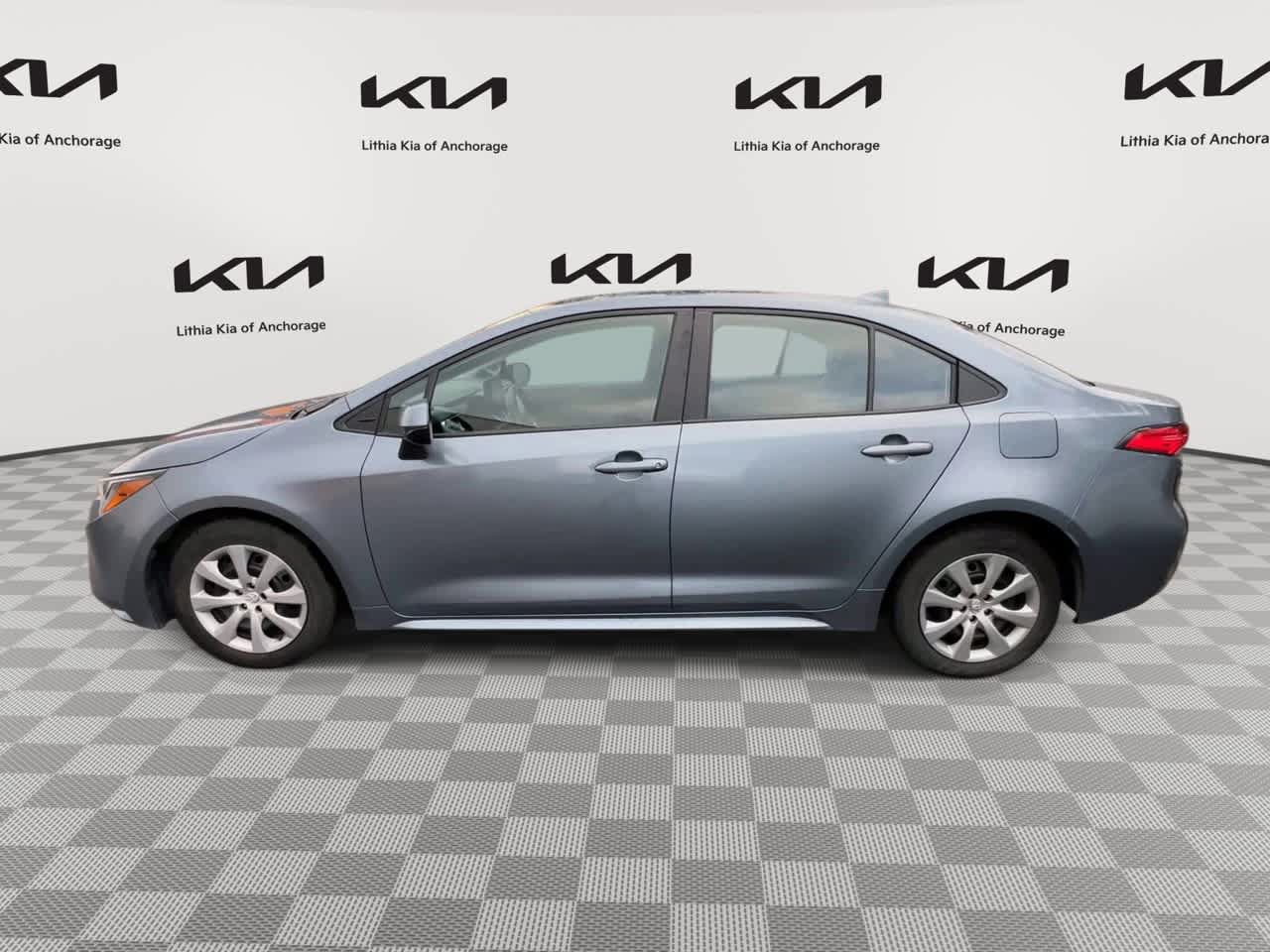 Used 2023 Toyota Corolla LE FWD image 5
