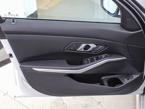 Used 2025 BMW 330i xDrive Sedan w/ Convenience Package image 10