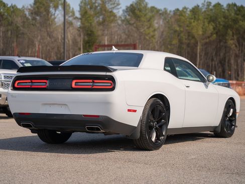 Used 2022 Dodge Challenger GT w/ Plus Package image 11