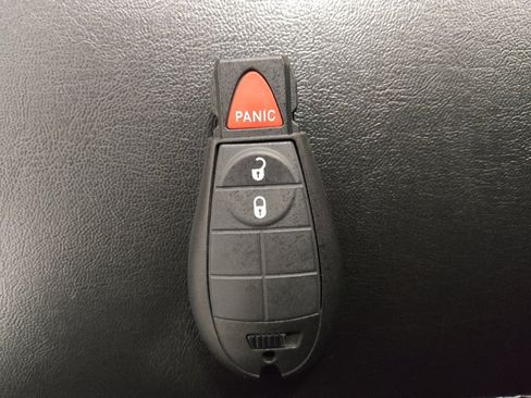 Used 2019 Jeep Cherokee Latitude w/ Popular Appearance Group image 32