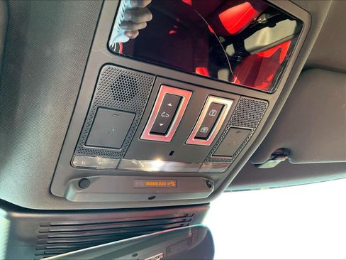 Used 2025 Jaguar F-PACE R-Dynamic S image 38