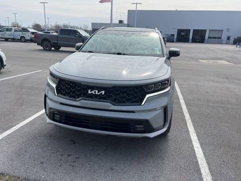 Used 2022 Kia Sorento SX image 4