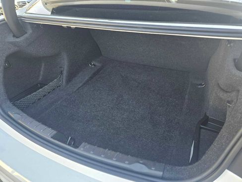 Used 2018 BMW 320i xDrive 320i xDrive image 17