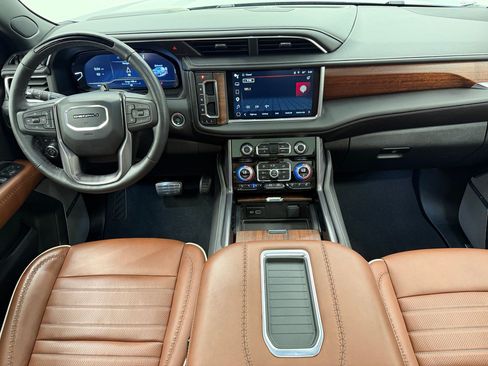 Used 2024 GMC Yukon Denali Ultimate AWD/4WD image 30