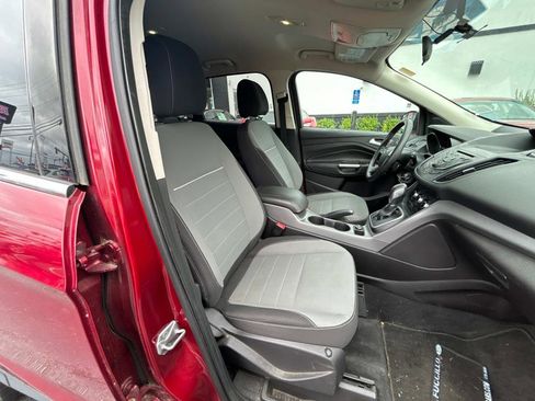 Used 2014 Ford Escape SE image 17