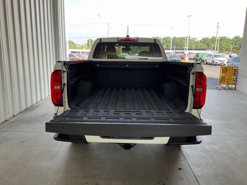 Used 2022 Chevrolet Colorado LT RWD image 17