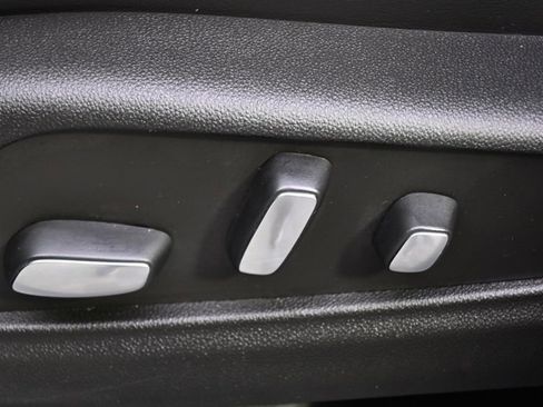 Certified 2023 Cadillac XT5 Sportv w/ Technology Package image 14