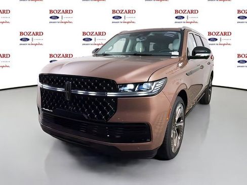 New 2026 Lincoln Navigator L Black Label AWD/4WD image 4