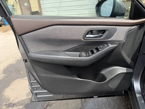 Used 2023 Nissan Rogue SV AWD/4WD image 20