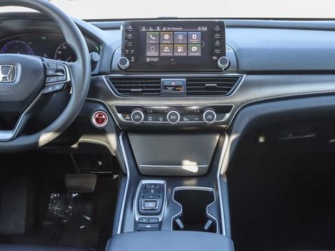 Used 2022 Honda Accord Hybrid image 15