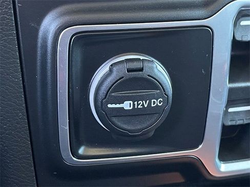 Used 2022 Jeep Wrangler Unlimited Sahara 4xe image 21