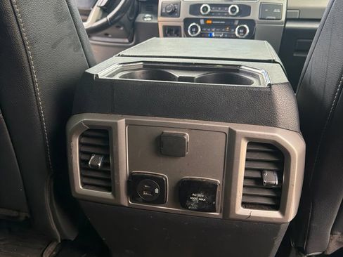 Used 2022 Ford F250 Lariat w/ Lariat Ultimate Package AWD/4WD image 17