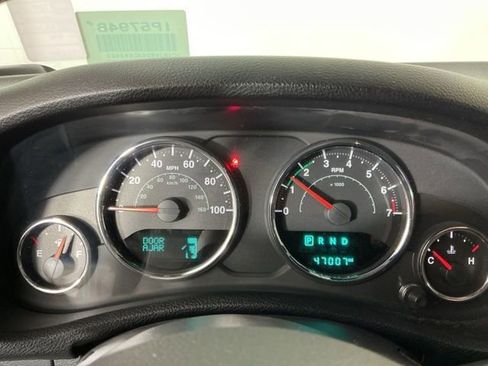 Used 2017 Jeep Wrangler Unlimited Sahara w/ Connectivity Group image 16