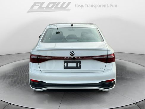 New 2026 Volkswagen Jetta SE image 6