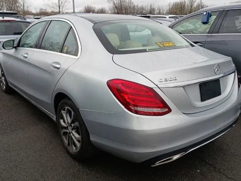 Used 2016 Mercedes-Benz C 300 4MATIC Sedan image 4