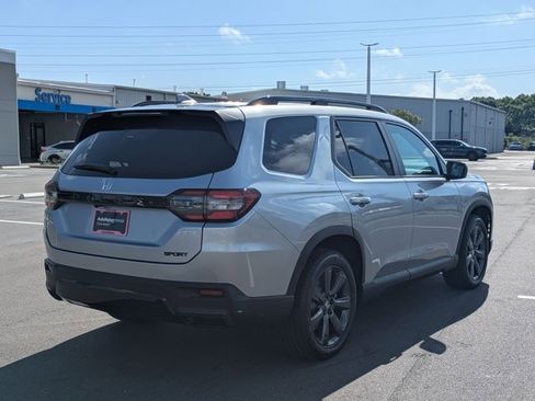 New 2026 Honda Pilot Sport image 2