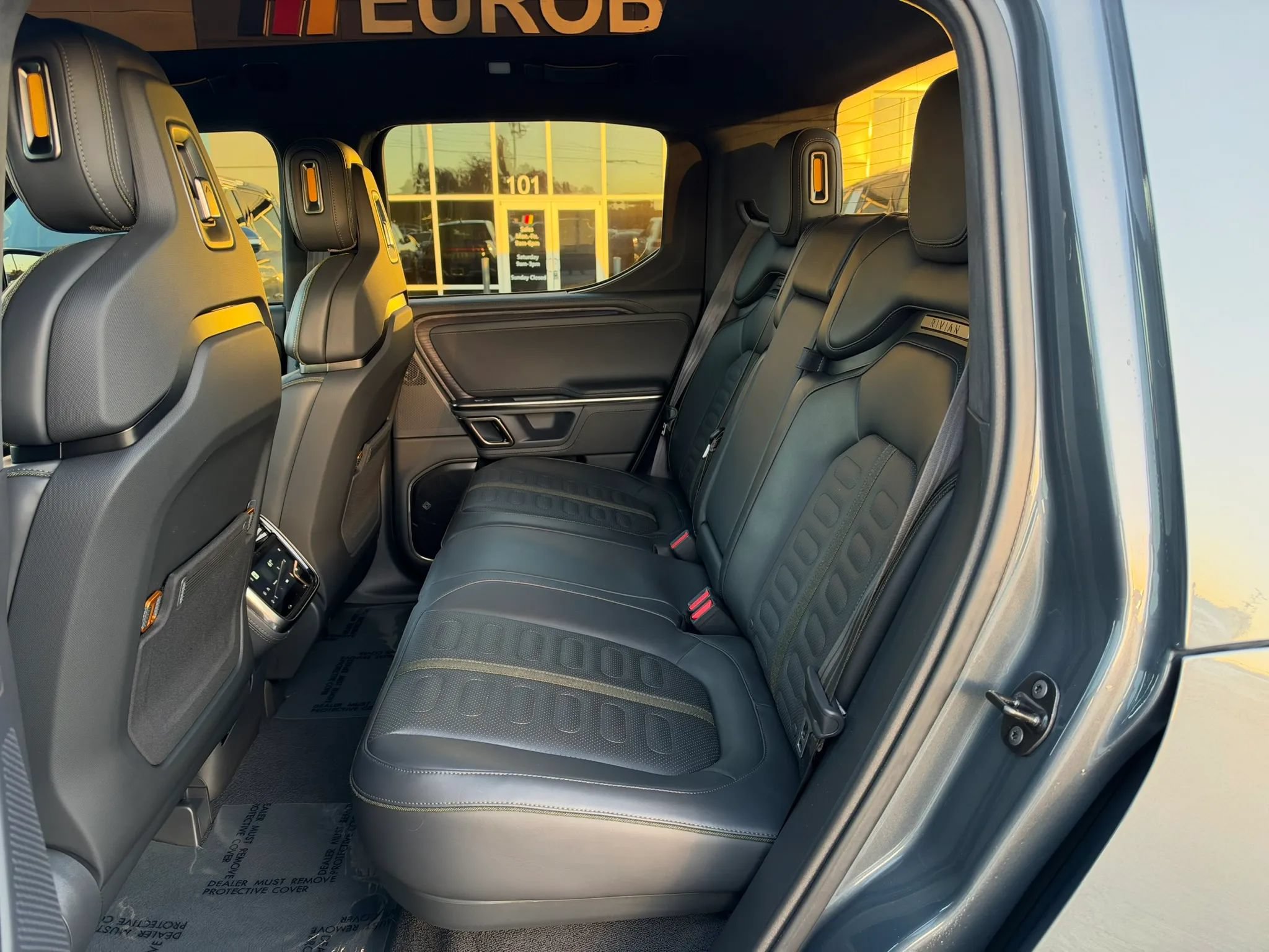 Used 2024 Rivian R1T Adventure Dual AWD/4WD image 9