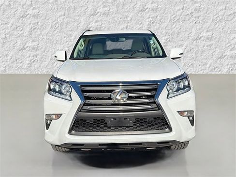 Used 2018 Lexus GX 460 image 8